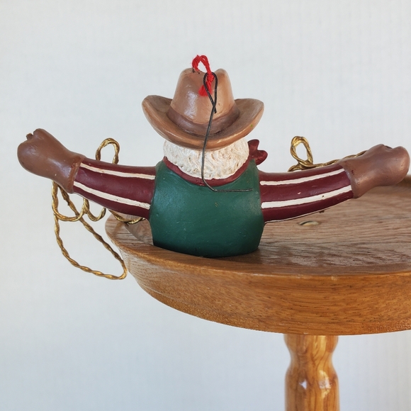 Santa Cowboy Howdy Resin Christmas Ornament Barbed Wire Western Bandana - Picture 3 of 5